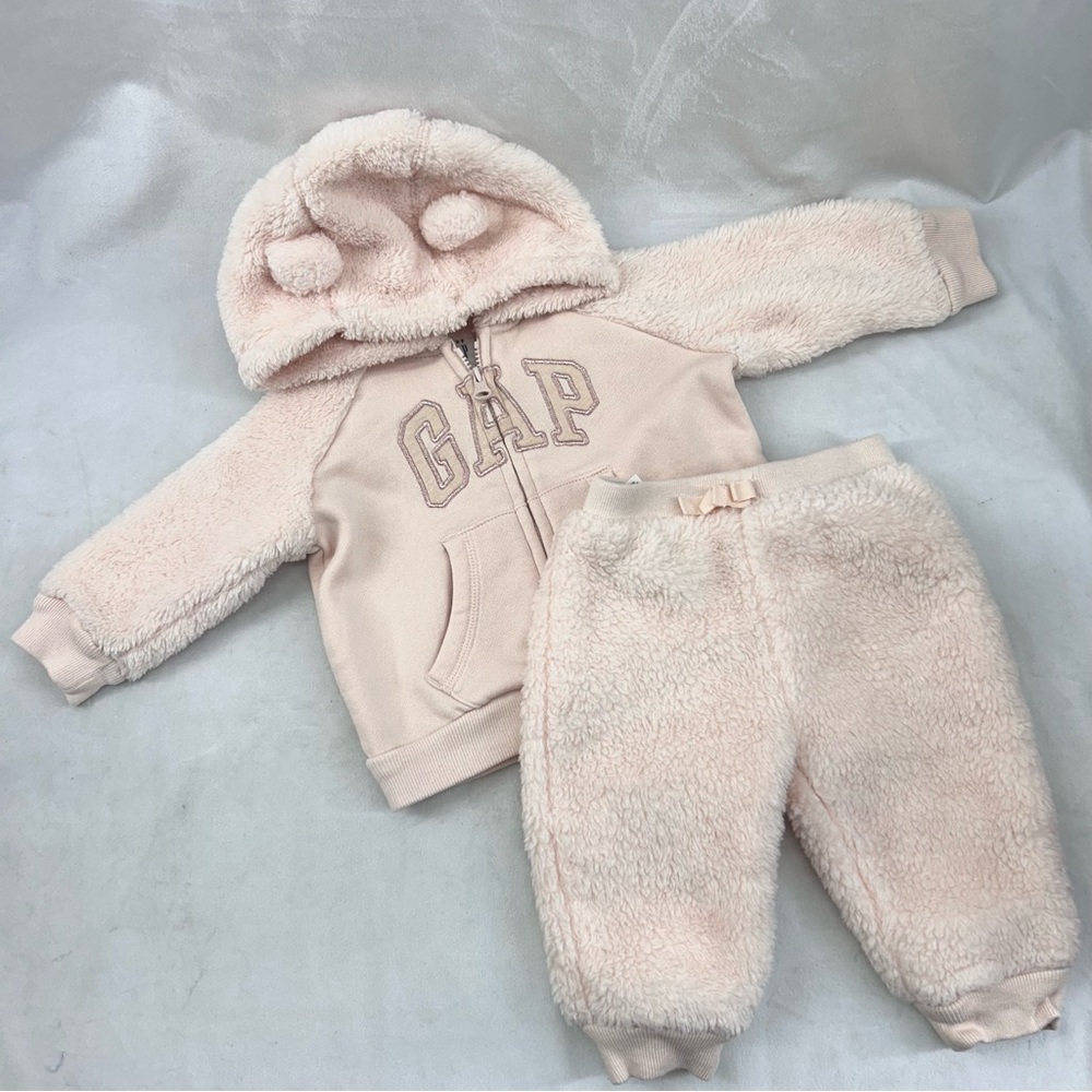 Baby Gap Size 3-6 MSherpa Fleece Jogger Set